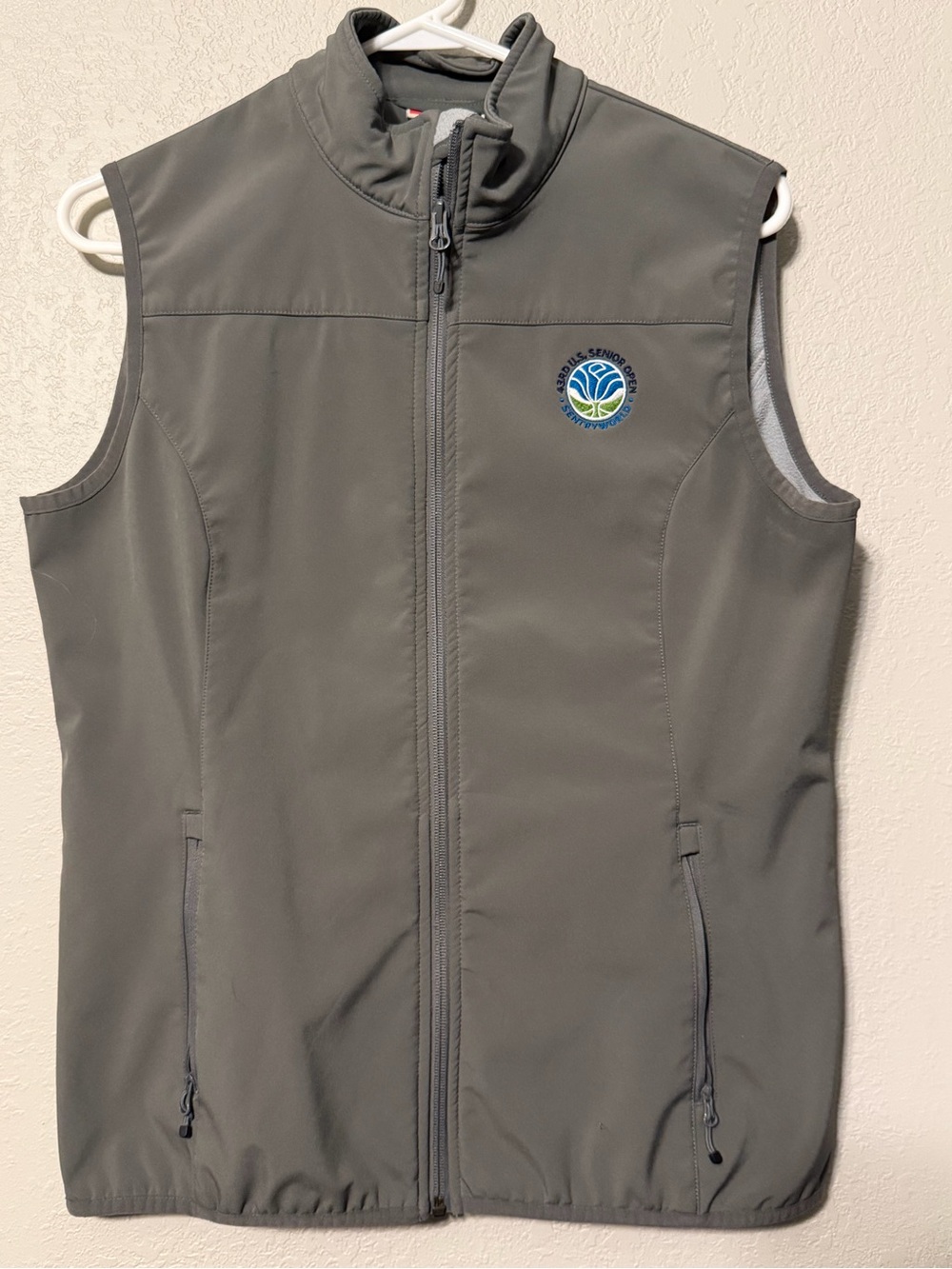 Women's Gray Zip-Front Softshell Vest